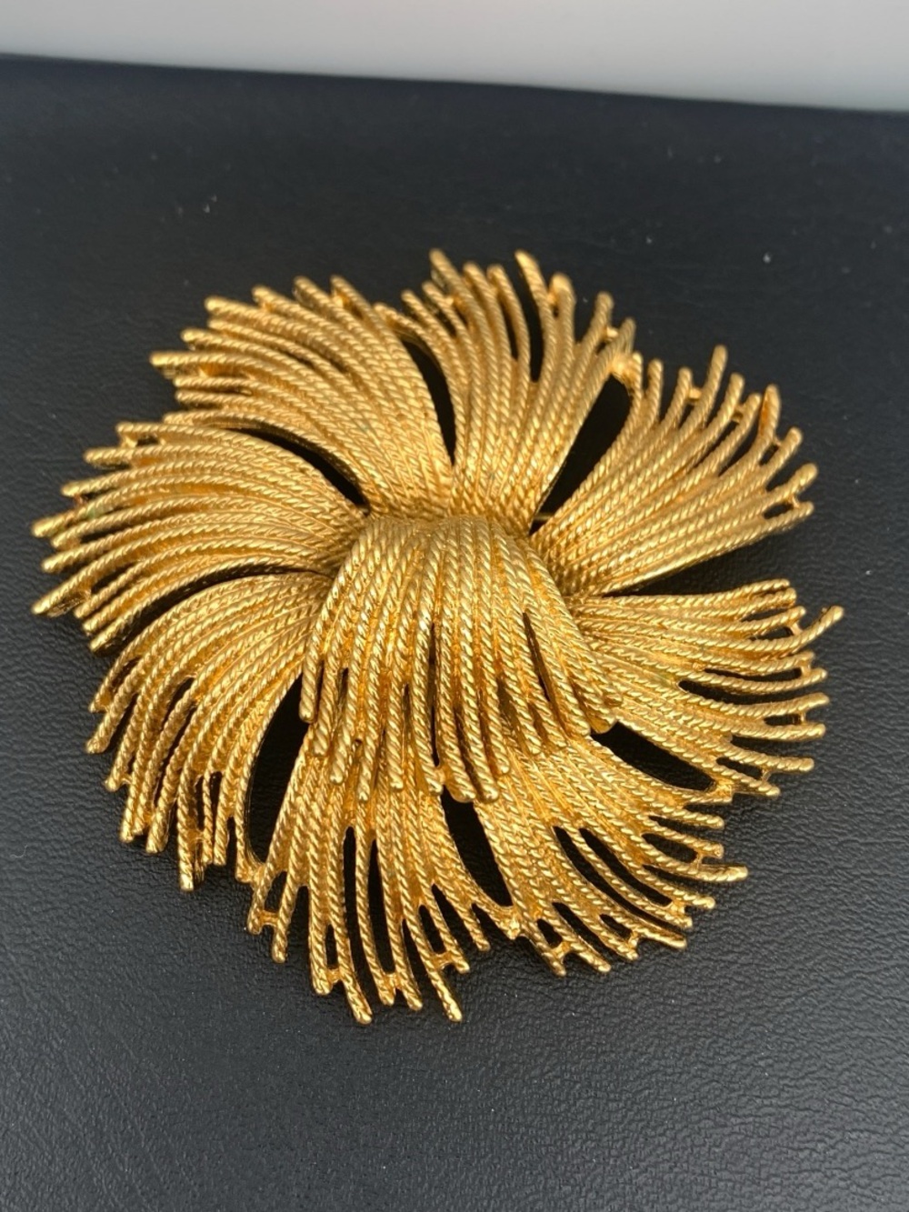 Vintage Monet Cordelia Brooch Pin Gold Tone Starburst Flower Floral 2.75" Signed